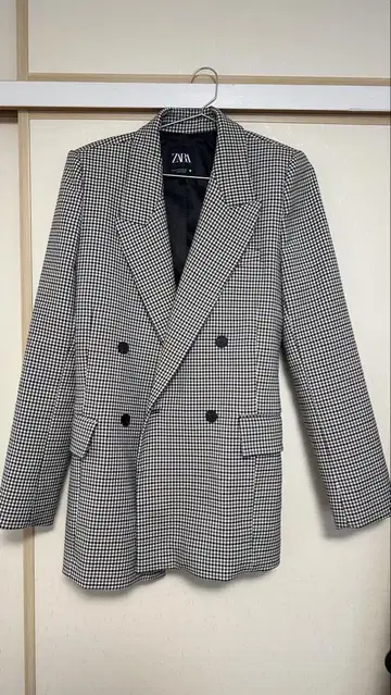 ZARA 체크 무늬 더블 브레스트 자켓 XS