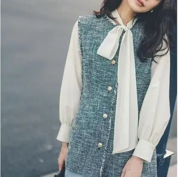 내추럴 뷰티 베이직 트위드 페플럼 베스트
