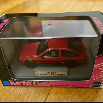 1/43 도요타 AE86 트레노 레드 패키지 늘어남, 스크래치 있음.