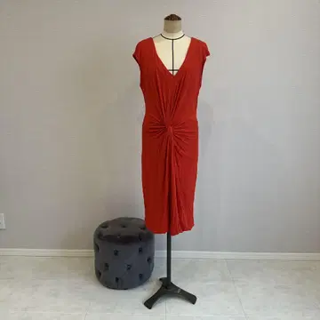 빨간색 슬리브리스 무릎 기장 원피스 elegance Paris