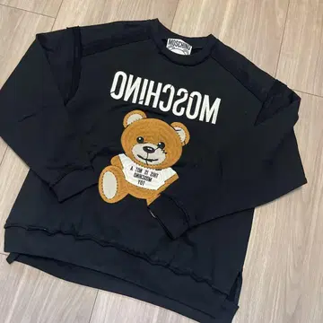 새상품 MOSCHINO 곰 자수 블랙 맨투맨 42