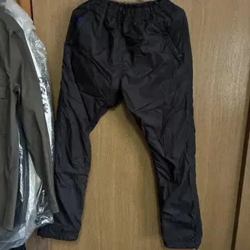 nonnative 블랙 이지 팬츠 GORE-TEX 인피니움