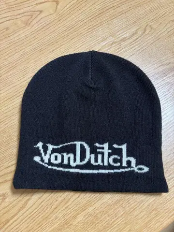 VonDutch 니트 모자 블랙 로고