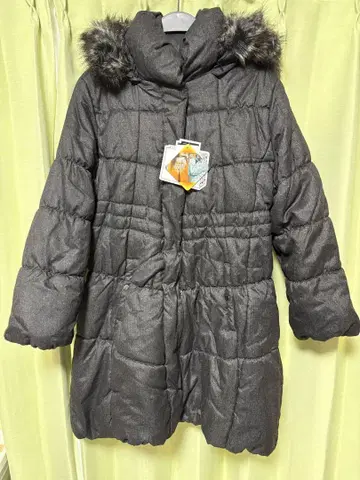 볼륨 충전솜 코트 4L 진한 블랙