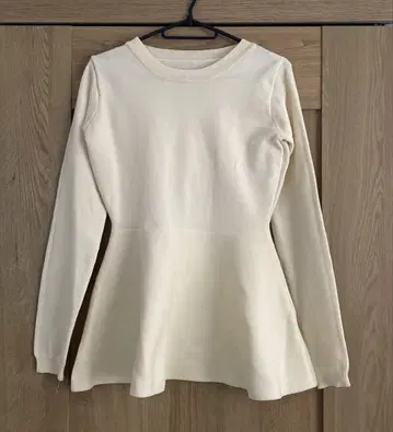KOBE LETTUCE 스웨터 페플럼 니트탑 아이보리 M