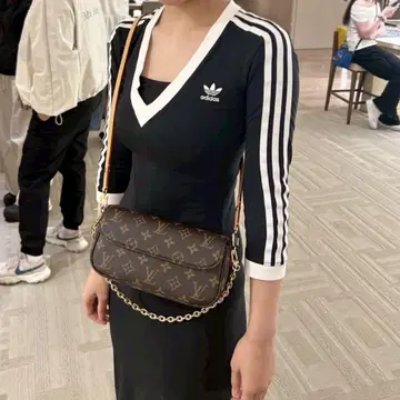 착용 사진 있음 adidas original 블랙 V넥 롱 원피스