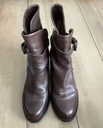 부테로 브라운 가죽 웨지 인힐 부츠