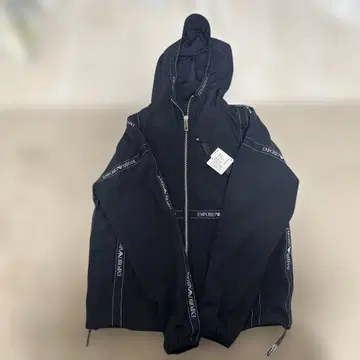 [택 포함 새상품] EMPORIO ARMANI 나일론 자켓