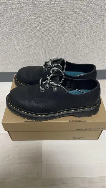 Dr.Martens thisisneverthat 마틴 네바자