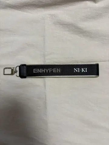 니키 enhypen 스트랩