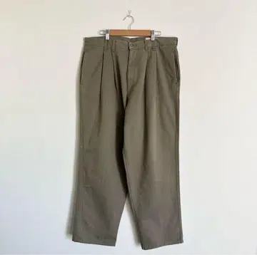 Eddie Bauer 투 턱 치노 팬츠 카키 멕시코제