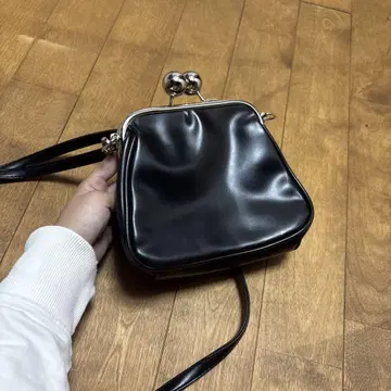 블랙 가마구치 숄더백