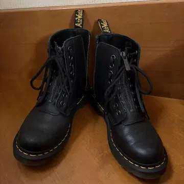 닥터마틴 8홀 프론트 지퍼 부츠 키네마 23~24cm