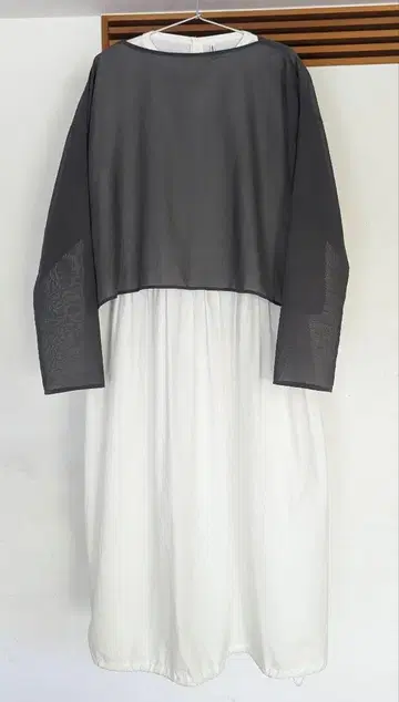 TENNE HANDCRAFTED MODERN 벌룬 원피스