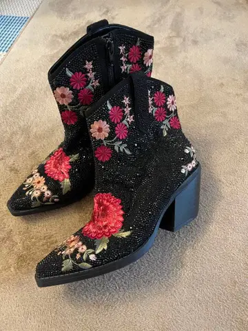 NEW I.N.C booties 꽃무늬 자수 블랙 웨지힐 부티