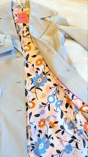 [ kate spade ] 트렌치코트 2022ss (코트 커버 포함)