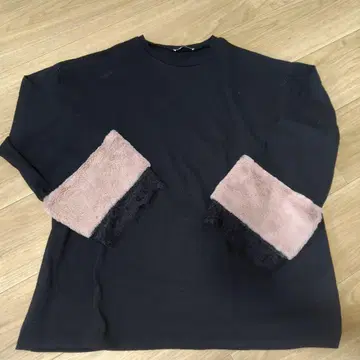 ZARA TRAFALUC 블랙 긴팔 상의