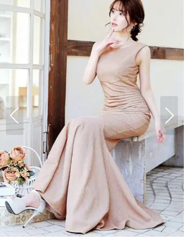 Una Valerie 실버 피쉬테일 드레스 S