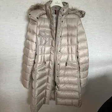MONCLER 베이지 다운 자켓 후드 부착