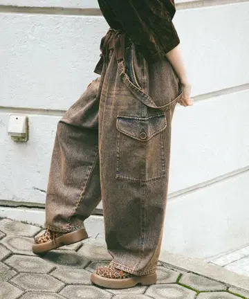 새상품급 niko and MONSTER CARGO DENIM