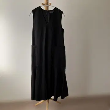 TENNE HANDCRAFTED MODERN 슬리브리스 머메이드 드레스