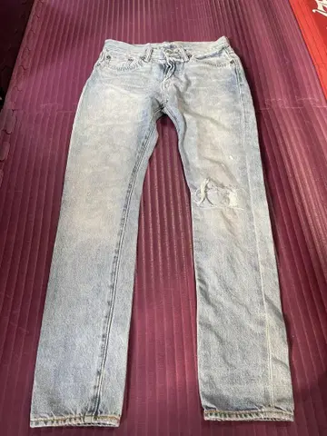 LEVI STRAUSS &co. 라이트 블루 데미지 데님 팬츠