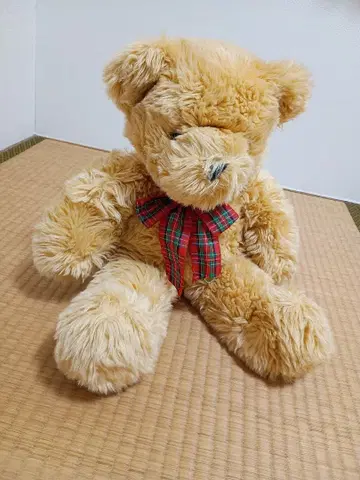 베이지색 곰 모양 봉제 인형