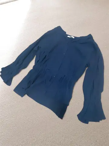 w closet 더블 클로젯 네이비 긴팔 셔츠 허리 개더