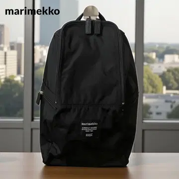 미사용 marimekko Metro 백팩 블랙