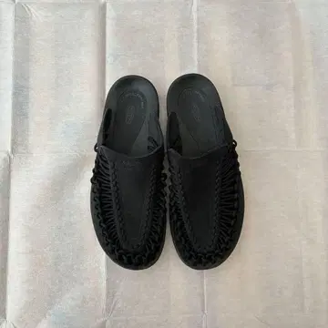 KEEN 샌들/블랙