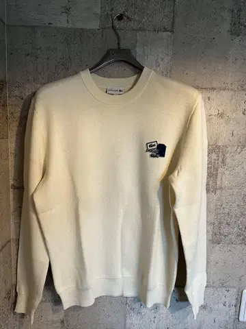 LACOSTE 크림색 맨투맨 M