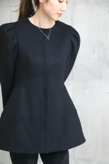 [ 새상품급 ] 일본제 em. 페플럼 코트