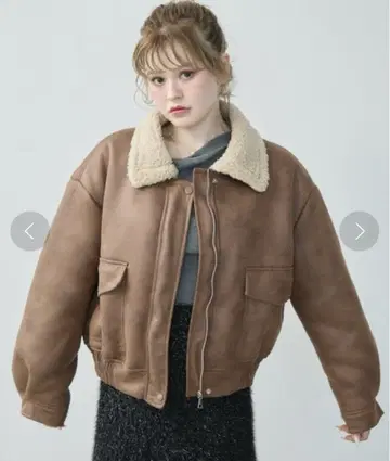 TITTY&CO. 보아 카라 부착 자켓 (블루종) 브라운