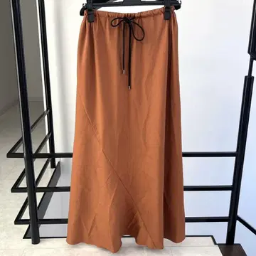 [새상품급] vin 플레어 스커트 머메이드 새틴
