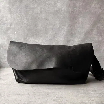 Uni&co. 메신저 백 M 사이즈 네이비
