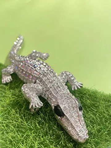 크리스탈 악어 브로치 약 10cm