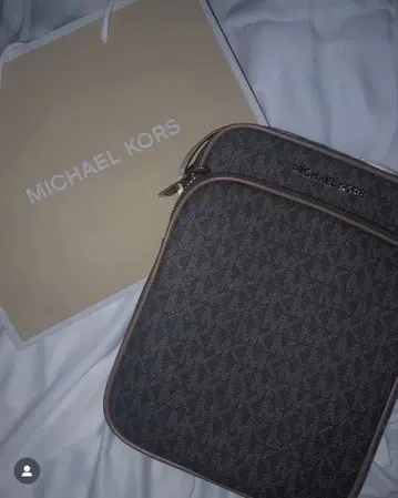 MICHAEL KORS 브라운 숄더백