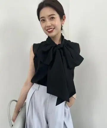 아뉴앙스 시어 루반 블라우스 블랙 보타이 블라우스 리본