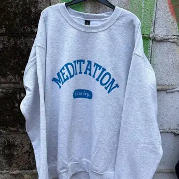 Etavirp MEDITATION Crew Neck