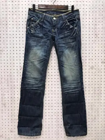 00년대 Y2K 헤이세이 아카이브 구제 의류 스터드 스파이크 데님 청바지