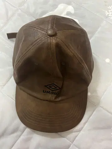 UMBRO 브라운 가죽 캡