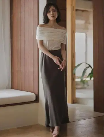 아뉴앙스 피브릴 큐프라 내로우 스커트 카키 그레이 M