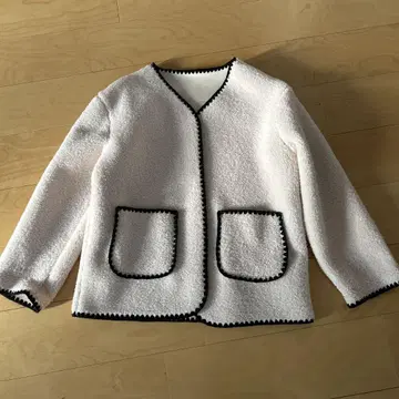 COCOMOMO 화이트 플리스 자켓 포켓 부착