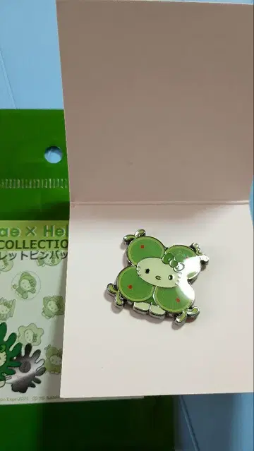 모키티 핀 배지 만박 일본관 시아와세모