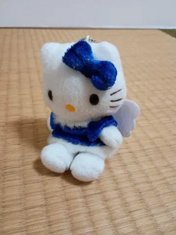 헬로키티 날개 달린 봉제 인형 키링