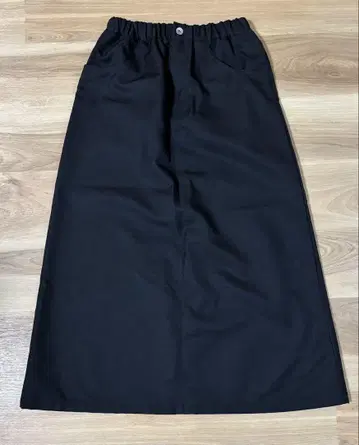 단톤 블랙 롱 스커트