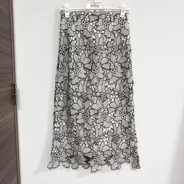 마이 스트라다 배색 레이스 타이트 스커트 플라워 레이스 타이트 스커트