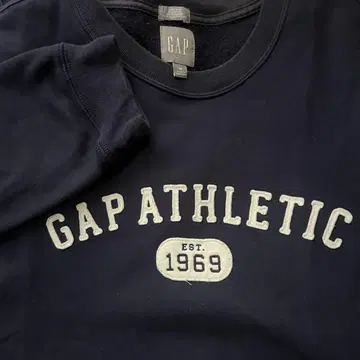 빈티지 소프트 GAP 로고 애슬레틱 그래픽 맨투맨