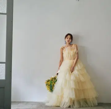 드레스 프로덕션 리본 숄더 프릴 드레스 N02