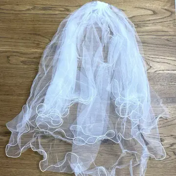 포씨스앤컴퍼니 숏 기장 베일 화이트